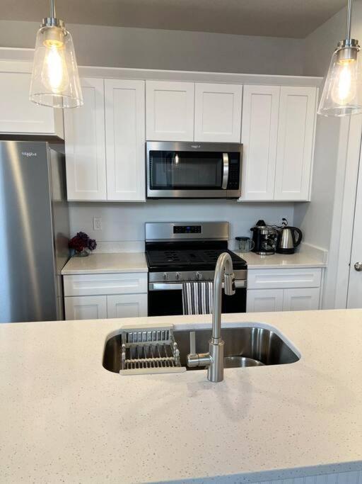 Brand New 3-Beds Stylish Entire House At Lehi Villa Exteriör bild