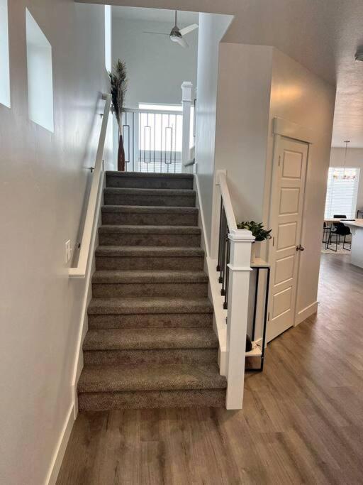 Brand New 3-Beds Stylish Entire House At Lehi Villa Exteriör bild